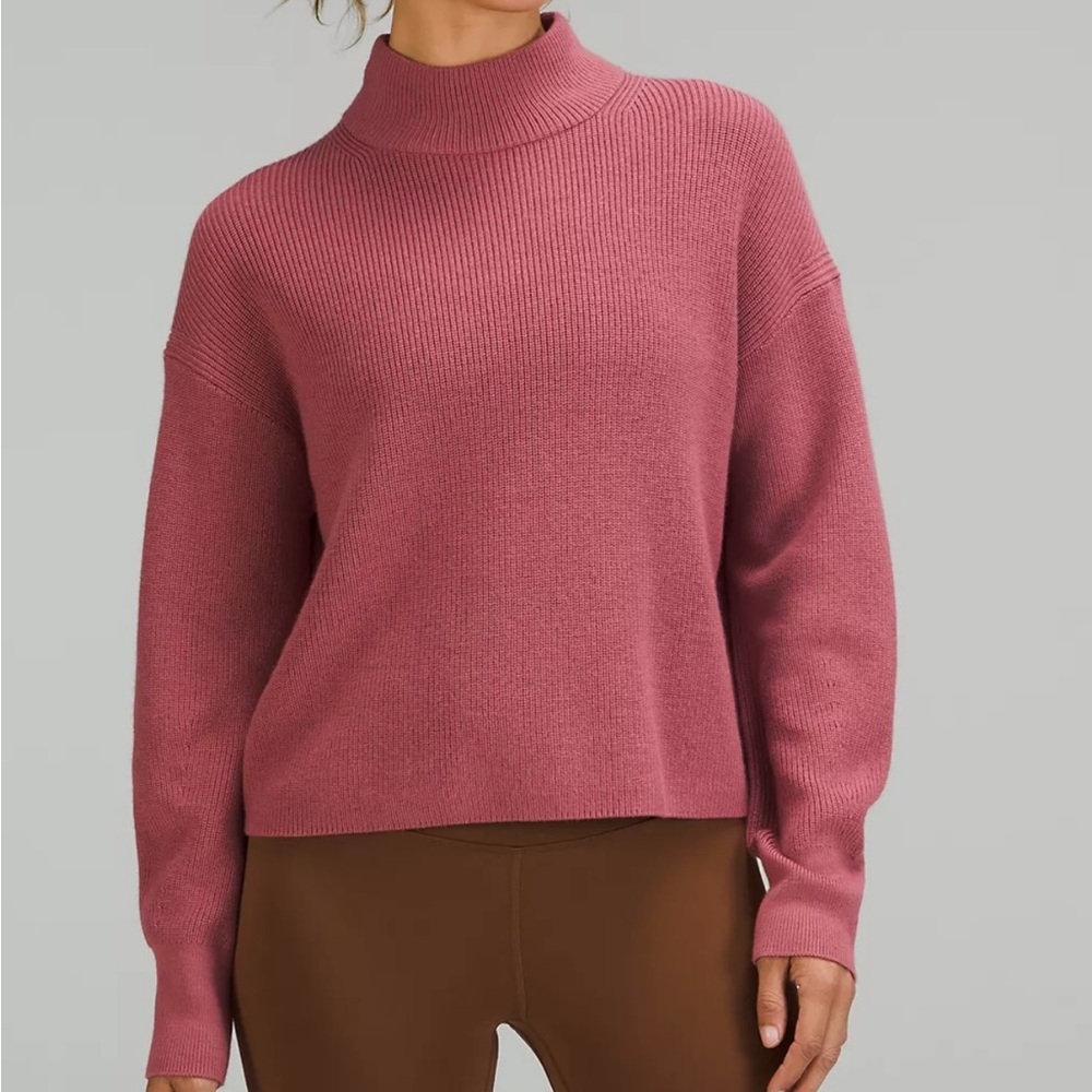 Lululemon Women’s Pink Mock Neck Sweater Size 6